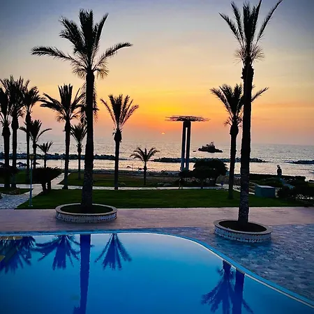 Art 公寓式酒店 Paphos
